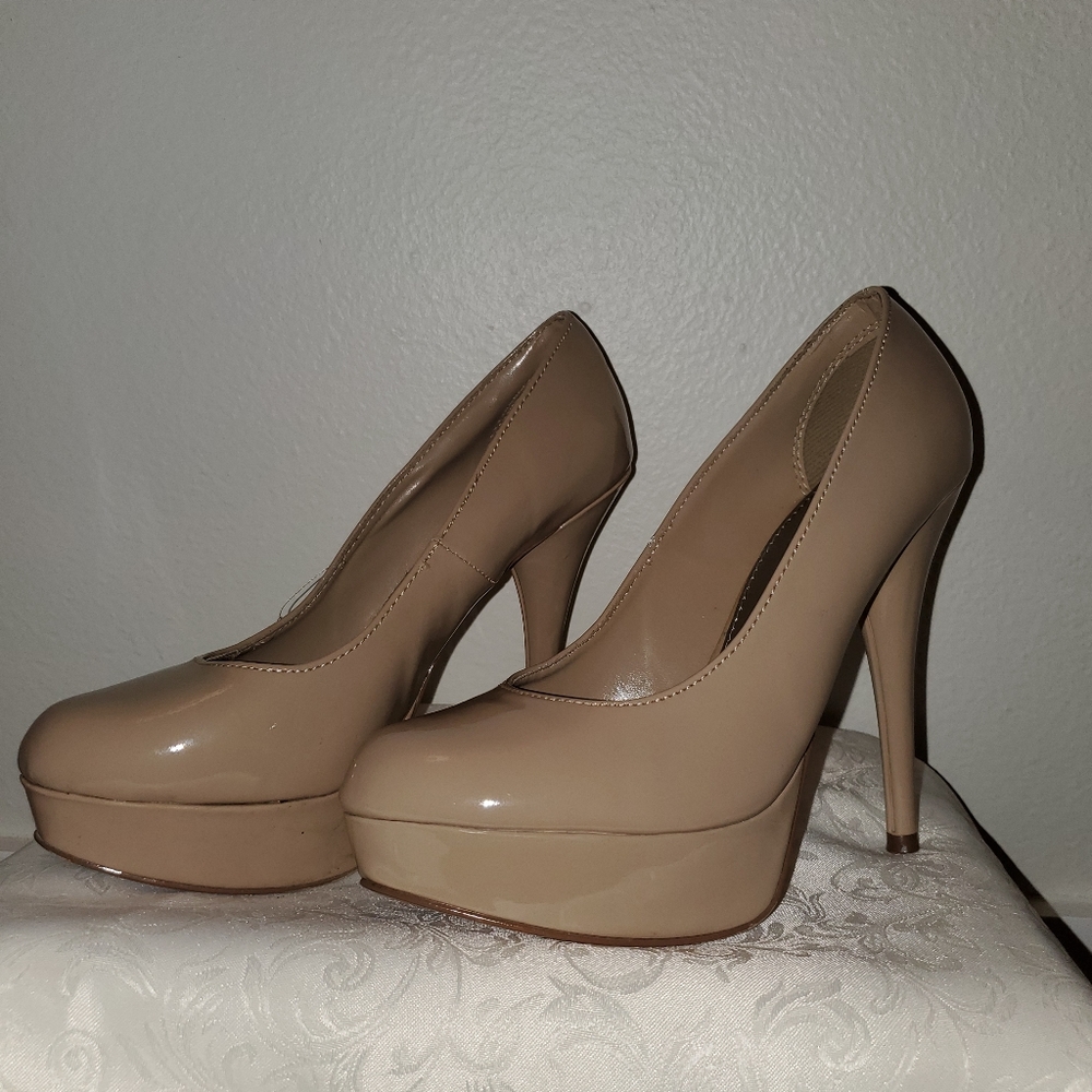 Nude Platform. Wrong Size - image 2